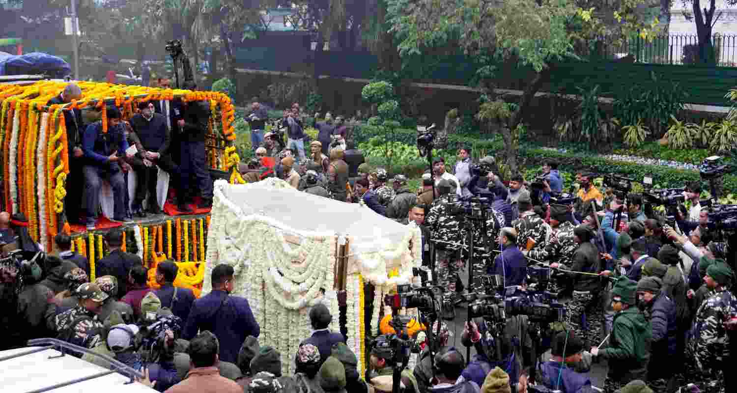 Mortal remains of former prime minister Manmohan Singh being taken to AICC headquarters. 