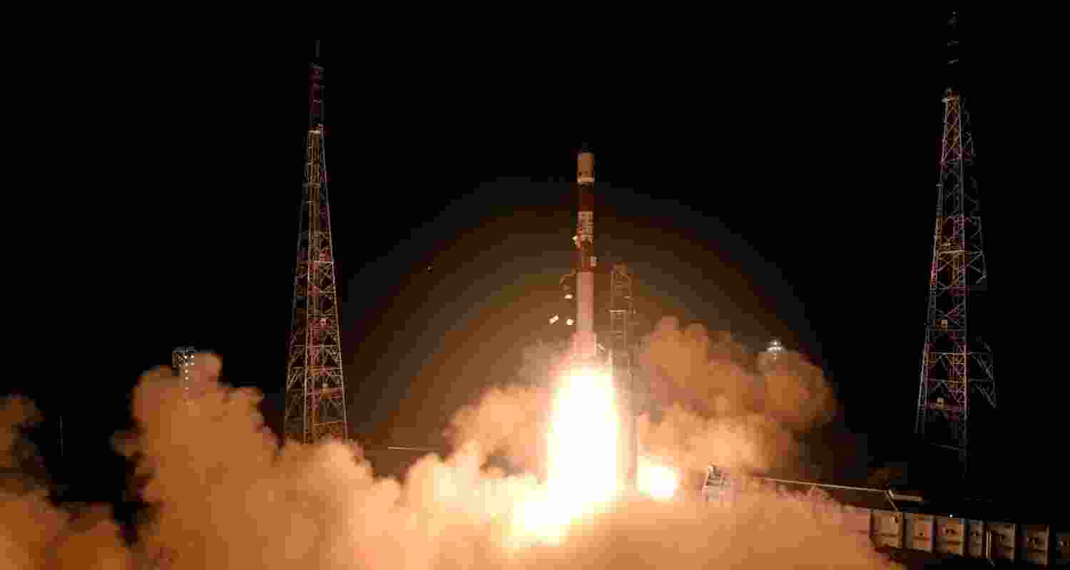 Image of the SpaDeX satellites being launched into space. 