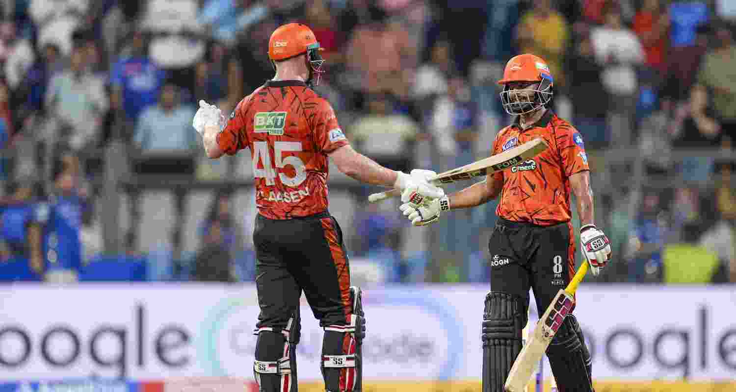 Sunrisers Hyderabad's Heinrich Klaasen, left, celebrates with teammate Salil Arora after team's win during an Indian Premier League (IPL) 2026 T20 cricket match between Mumbai Indians and Sunrisers Hyderabad, in Mumbai, Maharashtra, Wednesday, April 29, 2026. 
