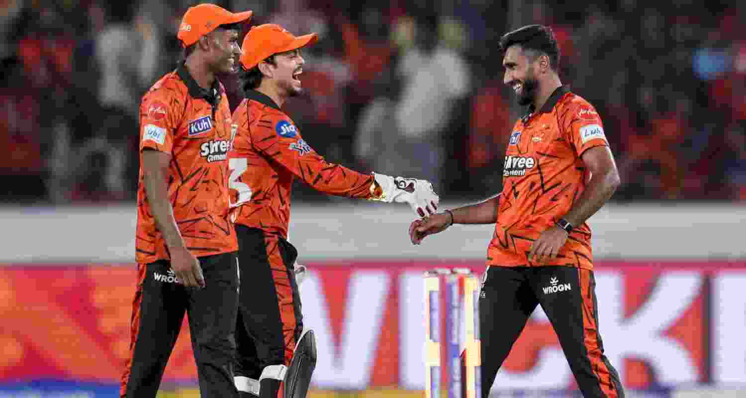 SRH crushed RCB by 55 runs in IPL 2026 as Virat Kohli and Travis Head’s heated exchange grabbed attention despite RCB sealing Qualifier 1 spot.