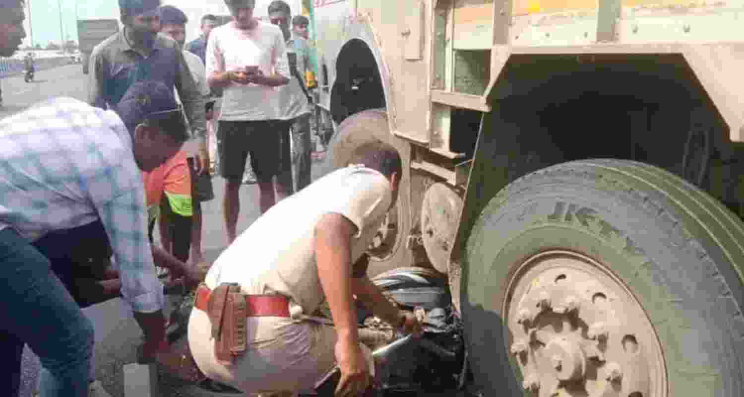 Three of family killed in mishap on NH-12, Nadia 