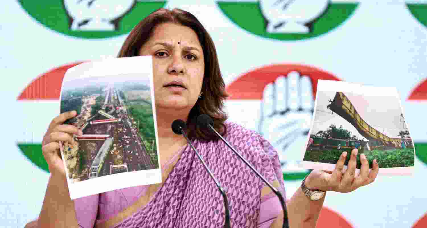 Congress leader Supriya Shrinate addressing a press conference.