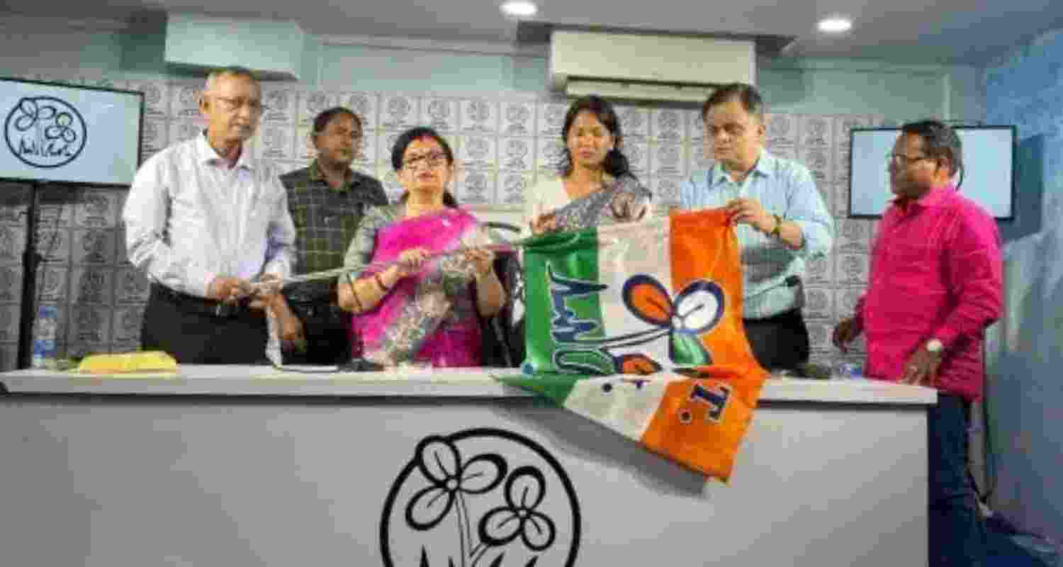 Swapna Barman joins All India Trinamool Congress ahead of the 2026 West Bengal Assembly Elections, boosting the party’s outreach in North Bengal.