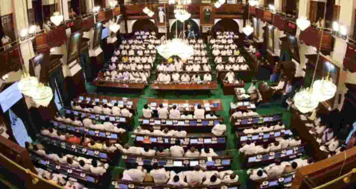 Anthem row: Guv leaves Tamil Nadu Assembly in protest