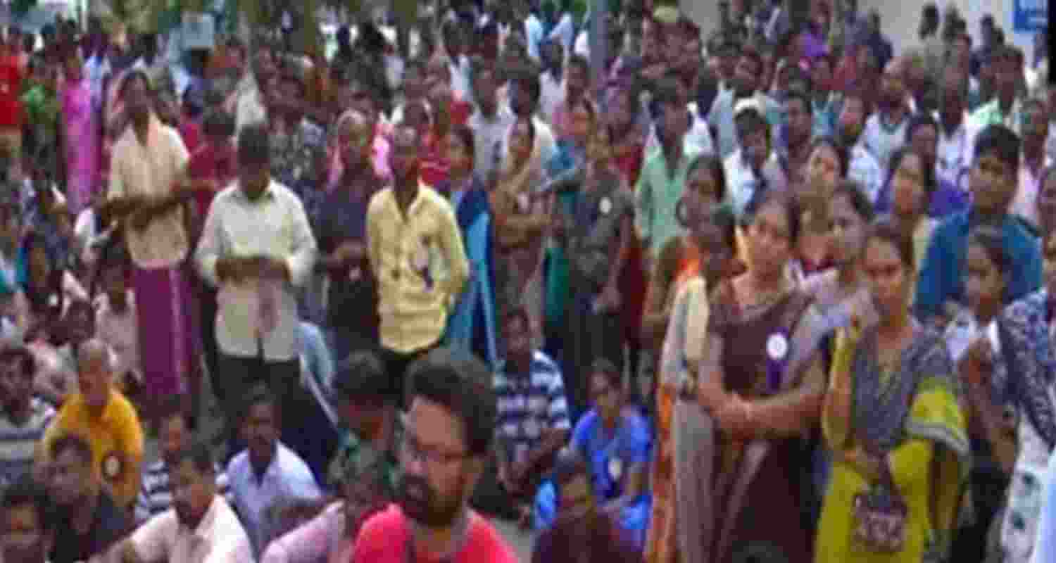 Tamil Nadu govt employees and teachers defer protest