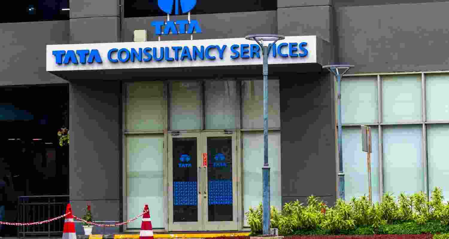 The role of the company’s internal management has also come under intense scrutiny. 