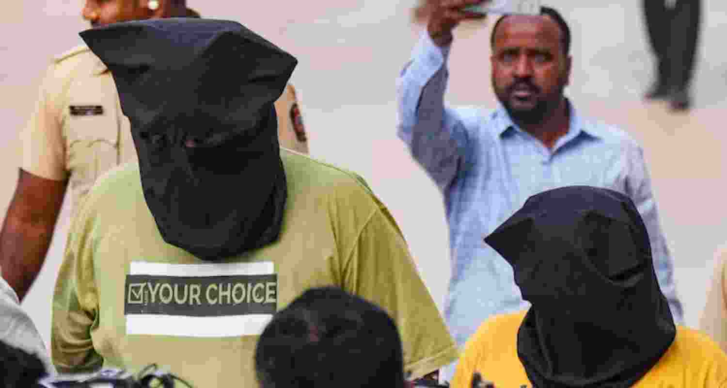 The victim said that the main accused, Raza Memon, had singled her out, trying to establish personal contact through the use of puzzles via the company’s private messaging platform and insisting that their conversations be kept "a strict secret." 