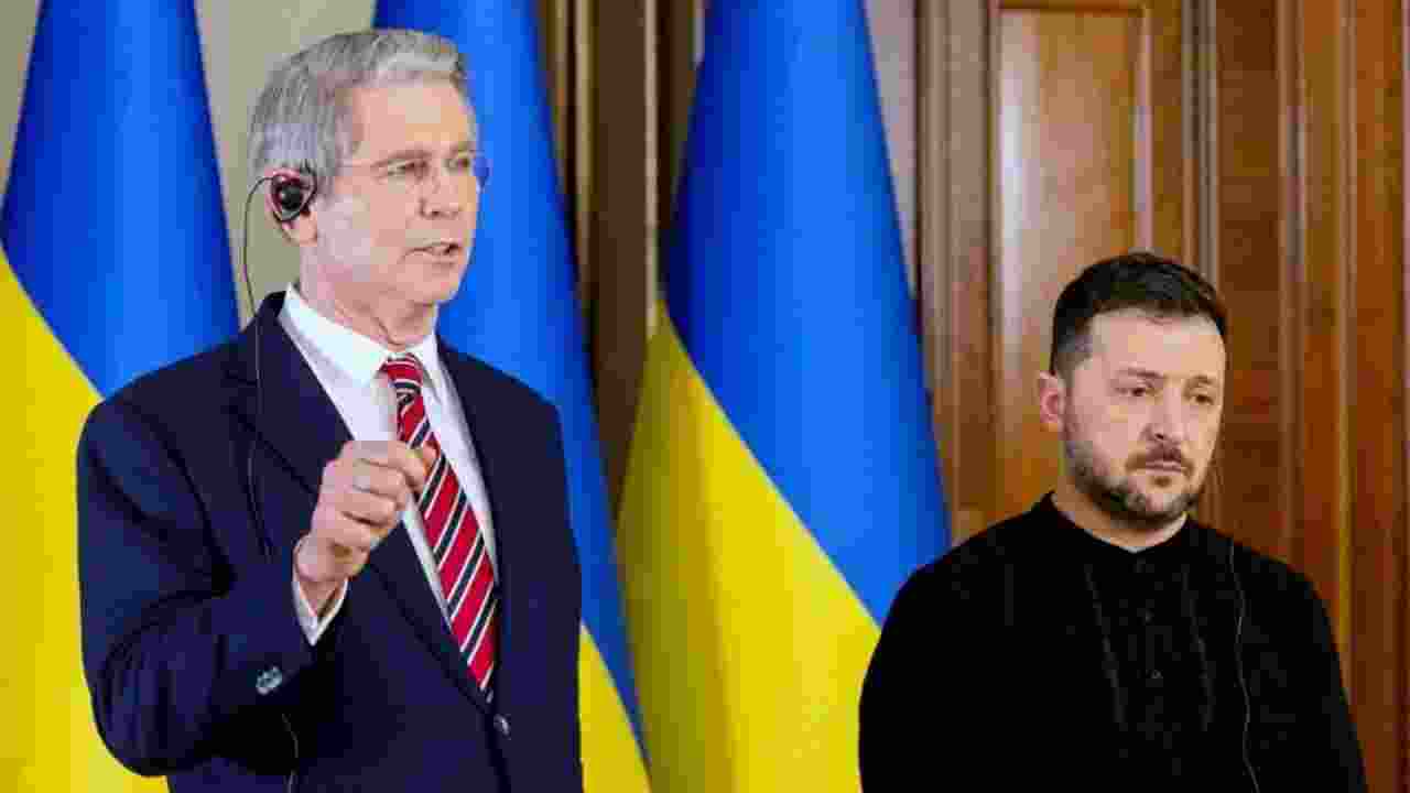 Ukraine's President Volodymyr Zelensky and US Secretary of Treasury Scott Bessent held talks in Kyiv on February 12, 2025, on allowing US access to Ukraine's rare earth mineral resources. Image: X