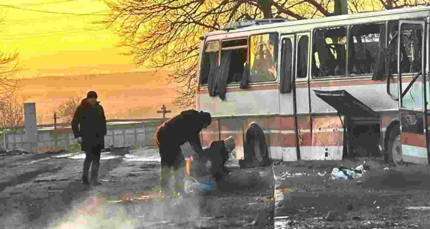 At least 15 Ukrainian miners were killed in a Russian drone strike on a bus in Dnipropetrovsk, days before renewed Ukraine-Russia talks in the UAE.