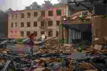 IDF says Israeli jets conducted a precise strike on a Hamas compound inside a UNRWA school in Gaza and eliminated several militants, even as Hamas media office claims it’s a “horrific massacre” that has left 27 dead and many injured