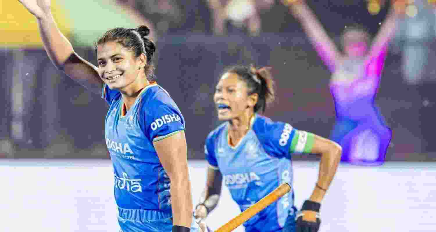 Sangita Kumari and Deepika in match against South Korea. Image: Hockey India.