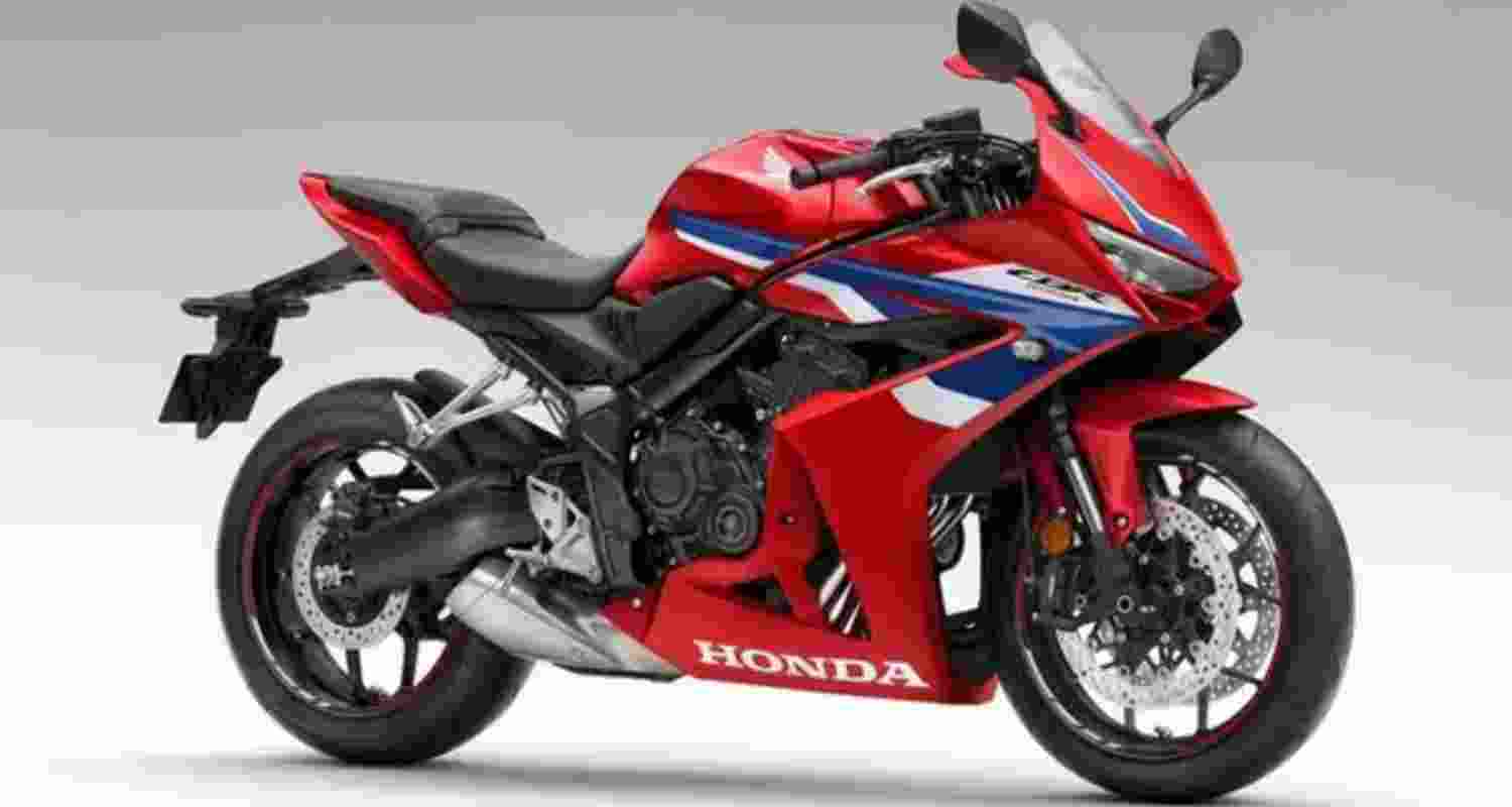 Honda's bestselling mid-weight motorcycles now equipped with e-clutch technology