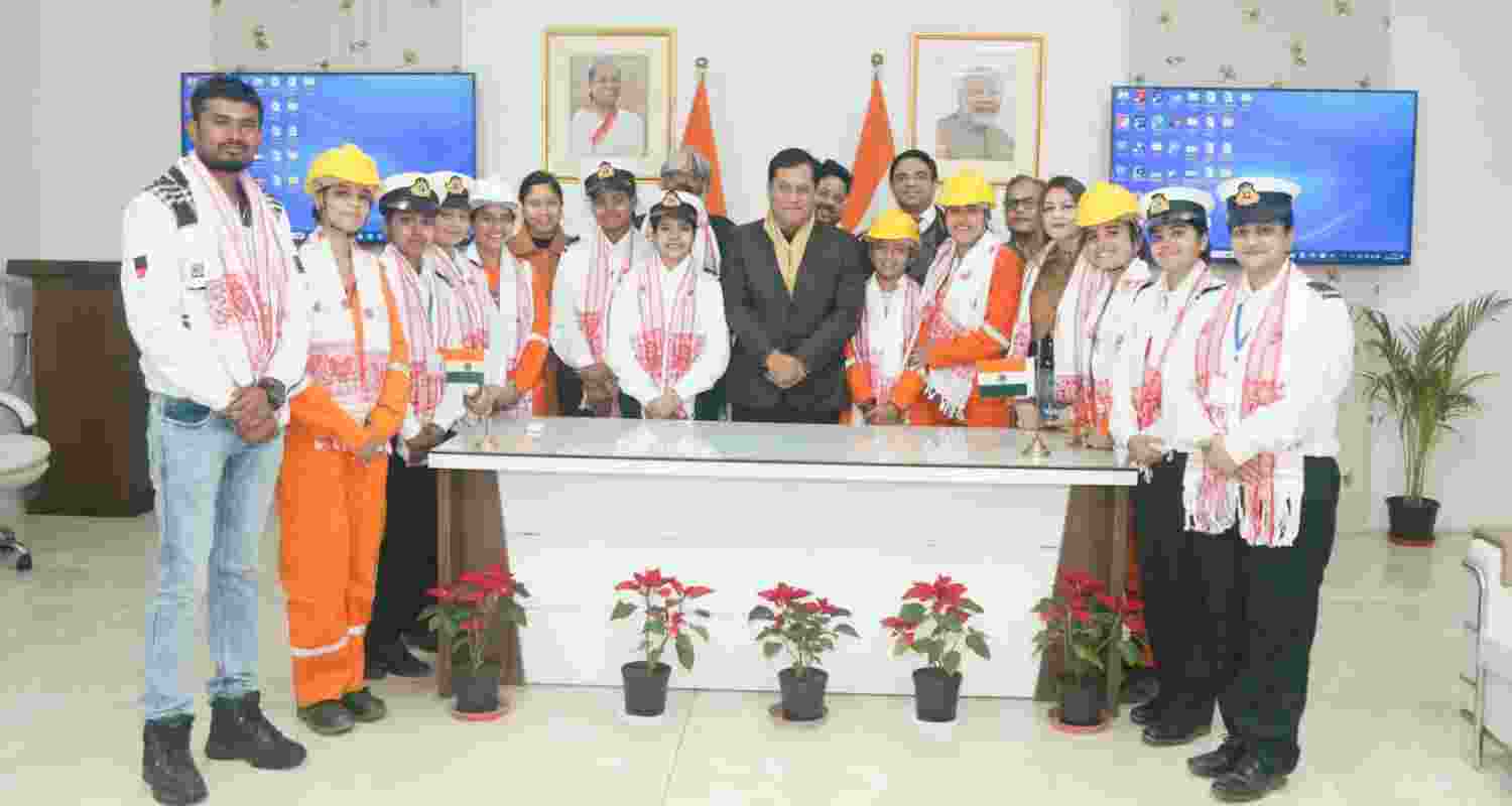 Union Ministry of Ports, Shipping & Waterways Sarbananda Sonowal at Bogibeel. Image X.