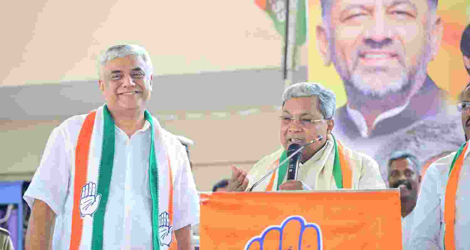 Karnataka CM Siddaramaiah while addressing a rally in Dasarahalli. Image X.