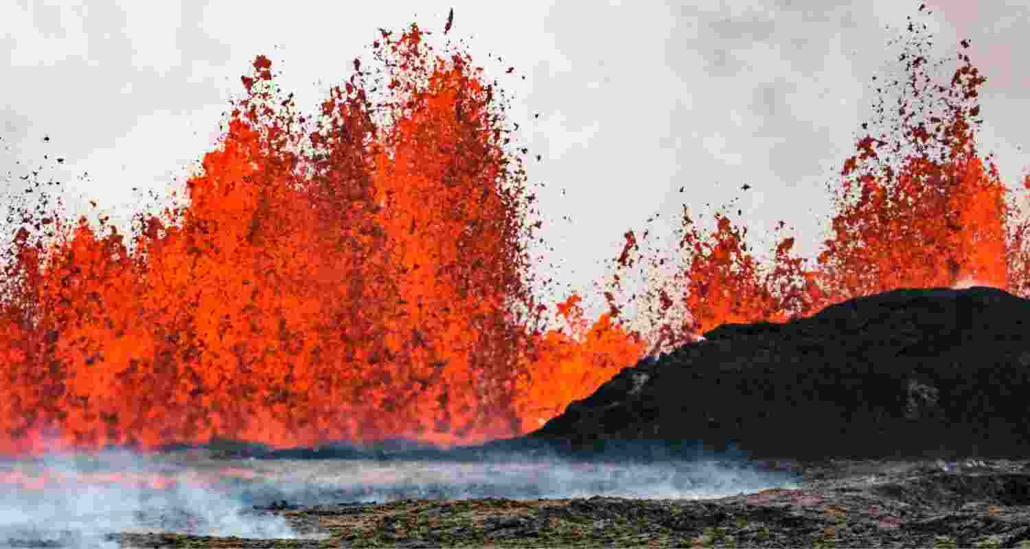 Iceland Meteorological Office Reports Vigorous Volcano Eruption Near Mount Hagafell.