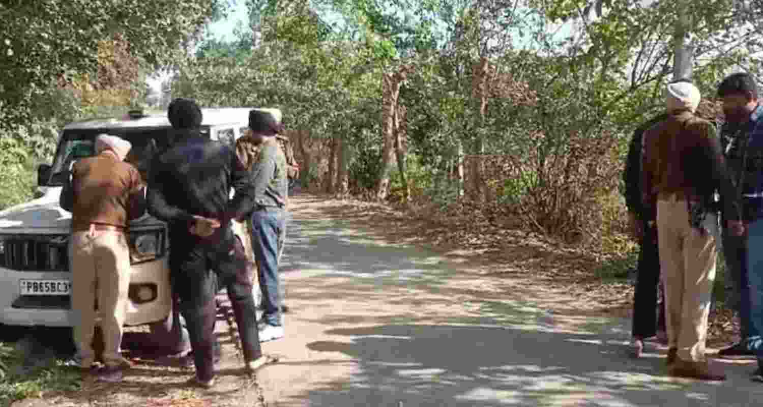 Police station Vandalised in Ludhiana By Angry Mob.