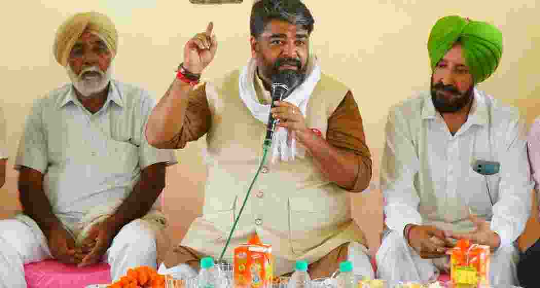 BJP's Aseem Goel (Centre)  while contesting assembly elections from Ambala City. Image taken from X.