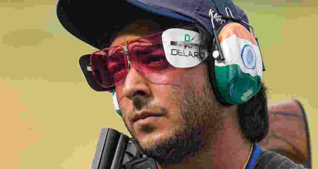 India's Vivan Kapoor arrives to compete in the men's trap final, at the ISSF World Cup, in New Delhi, Thursday, Oct. 17, 2024.