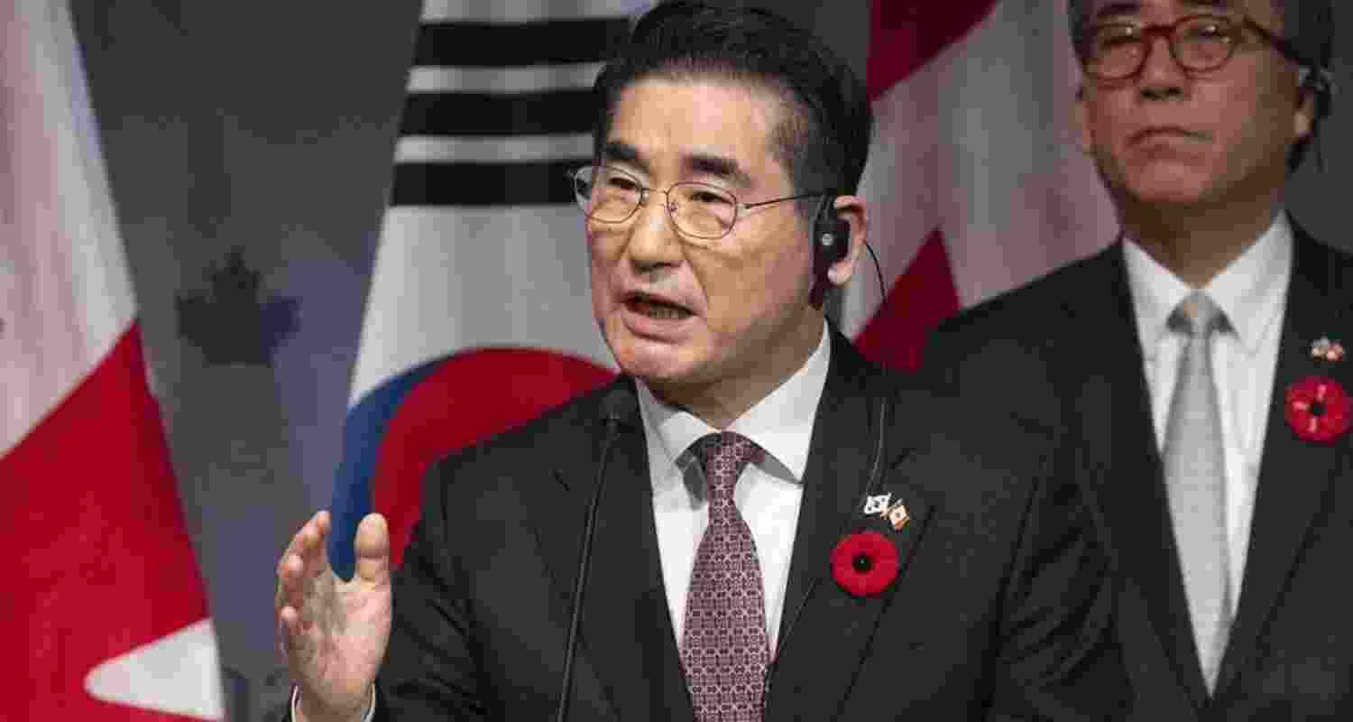 South Korea’s Ex-Defence Minister Hospitalised After Suicide Attempt.