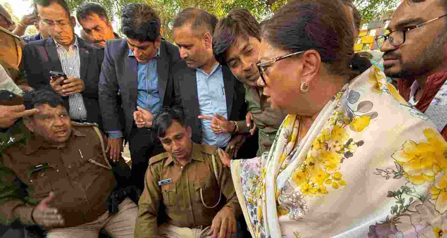 Four cops hurt in vehicle overturn during Vasundhara’s visit.