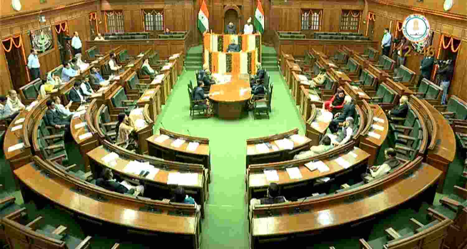 Delhi BJP protests for special session on CAG report delay.