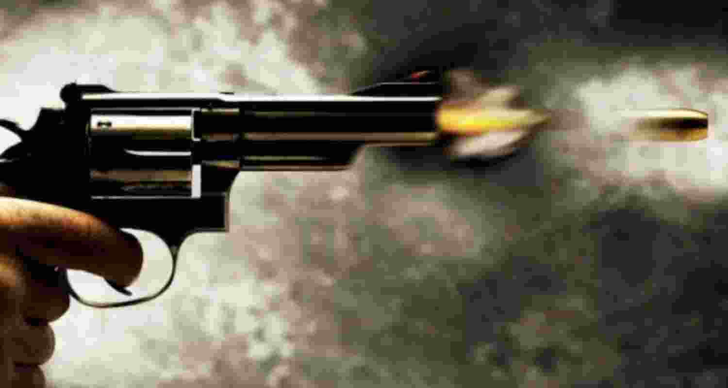 Jharkhand Government official shot dead in Madhukarpur, Bokaro district.