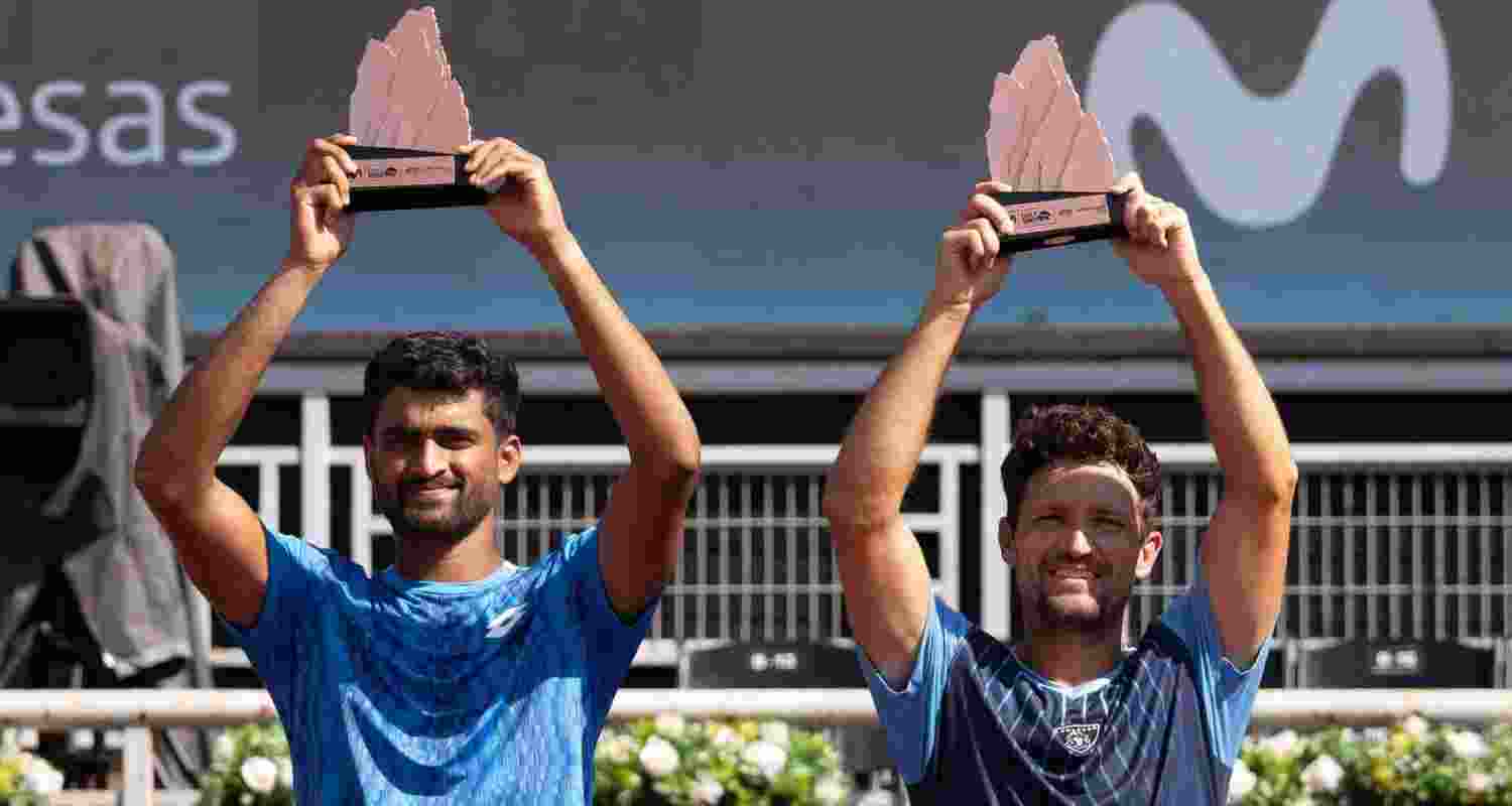 Columbian-Indian duo upsets top seeds Gonzalez/Molteni in ATP 250 final.