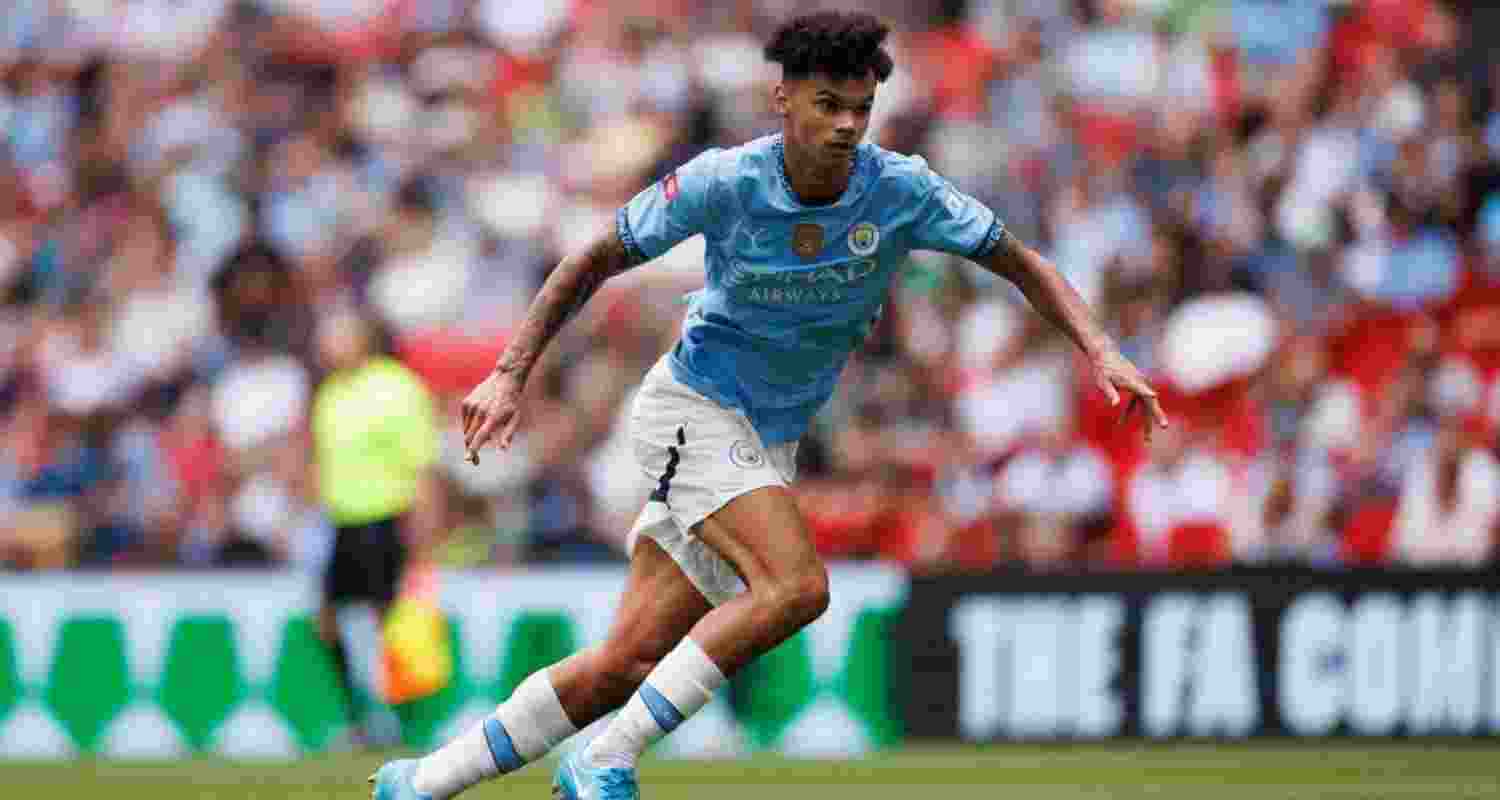 Manchester City defeat Plymouth to reach FA Cup quarters.