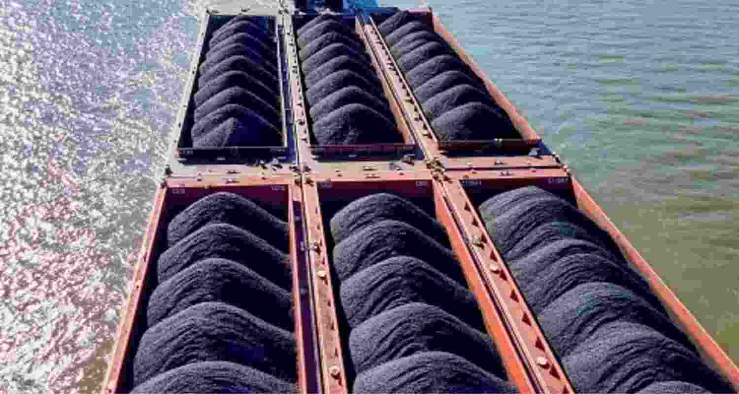 Falling coal imports in India linked to weak manufacturing.