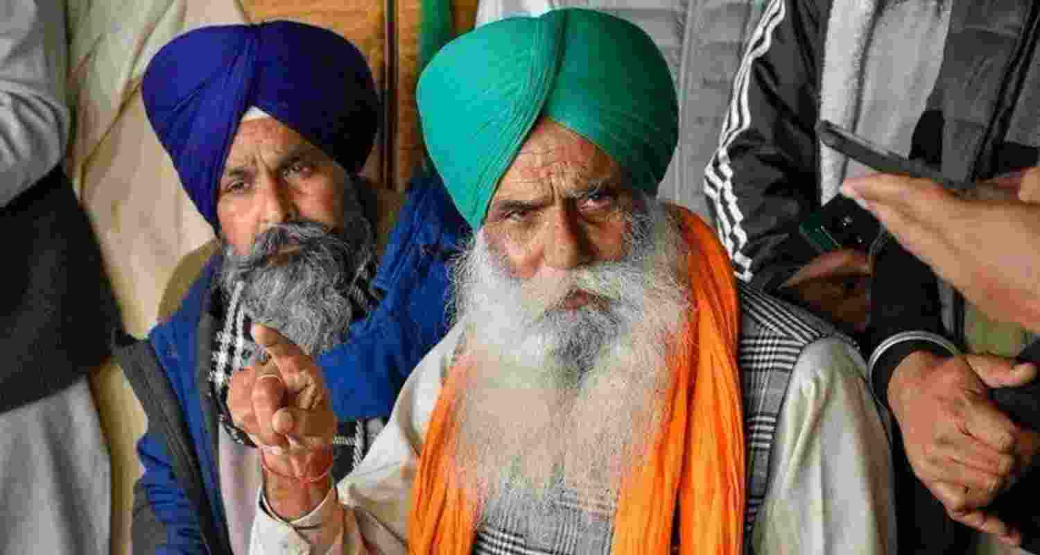 Pandher, Dallewal detained, Khanuri border to be opened.