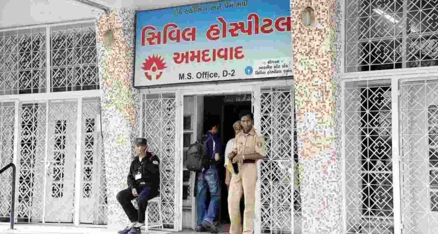 CAG flags lack of beds and doctors in Gujarat hospitals.