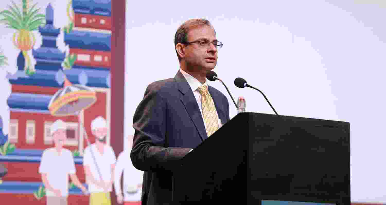 RBI Chief highlights India as top investment hub.