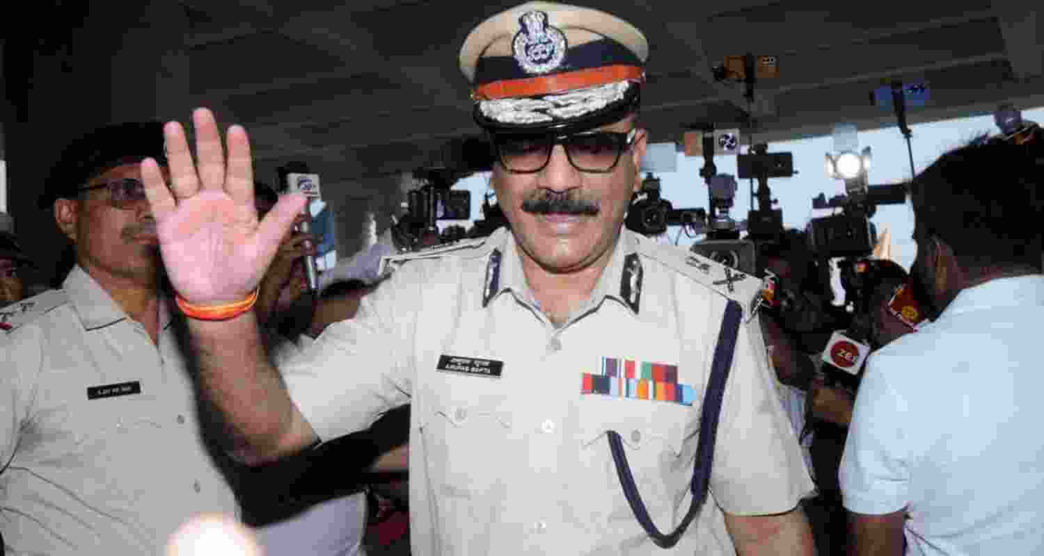 Retirement sword hangs upon Jharkhand DGP after Central missive.