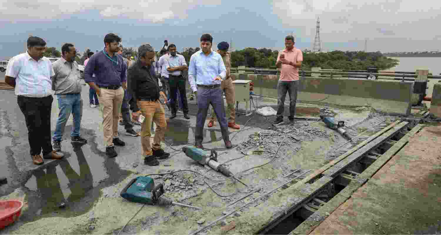 Gujarat CM Orders Probe as AUDA Checks Ahmedabad Bridges.