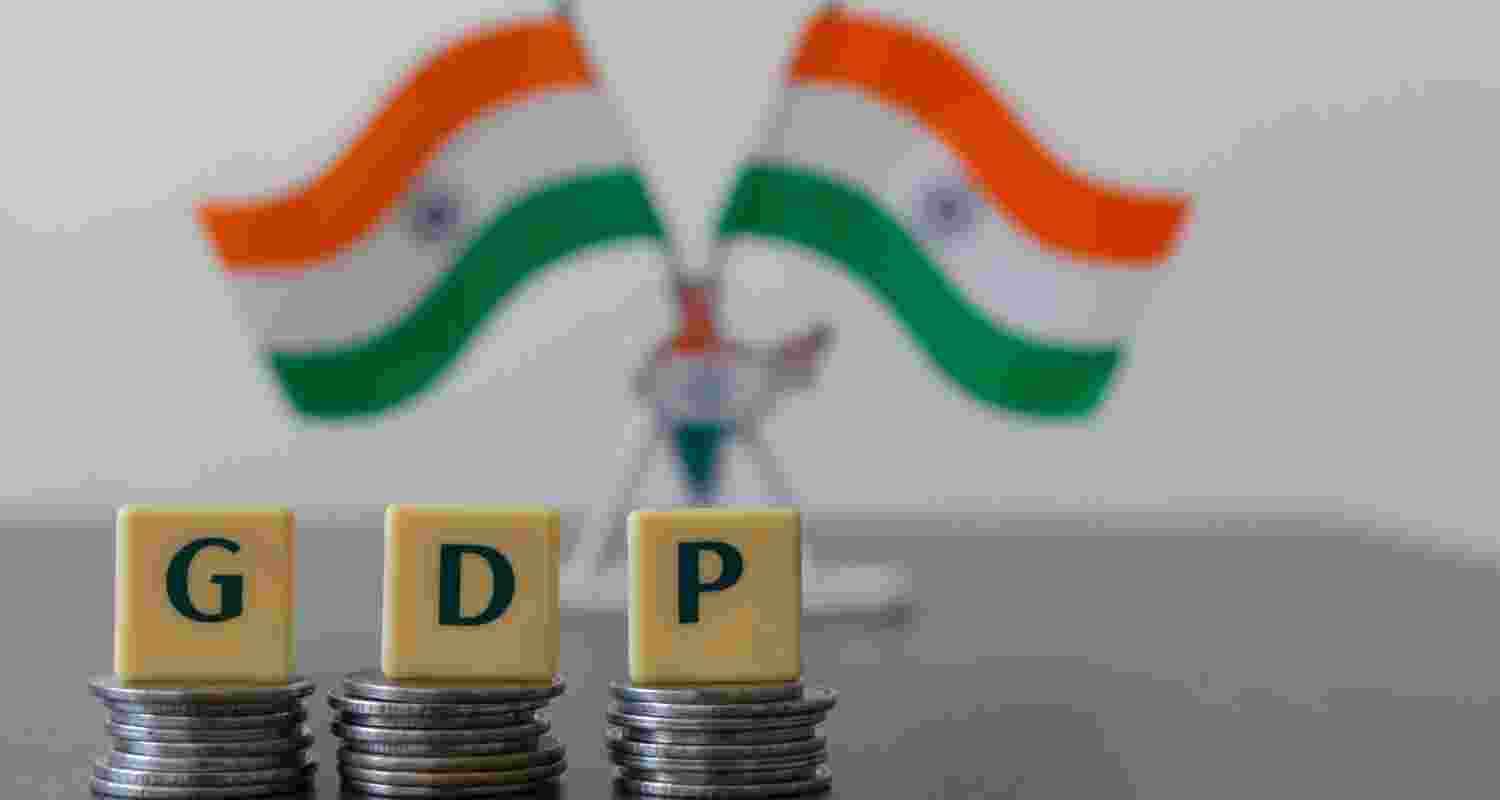 Parl panel recommends 35 percent of GDP investment to achieve 8 percent growth.