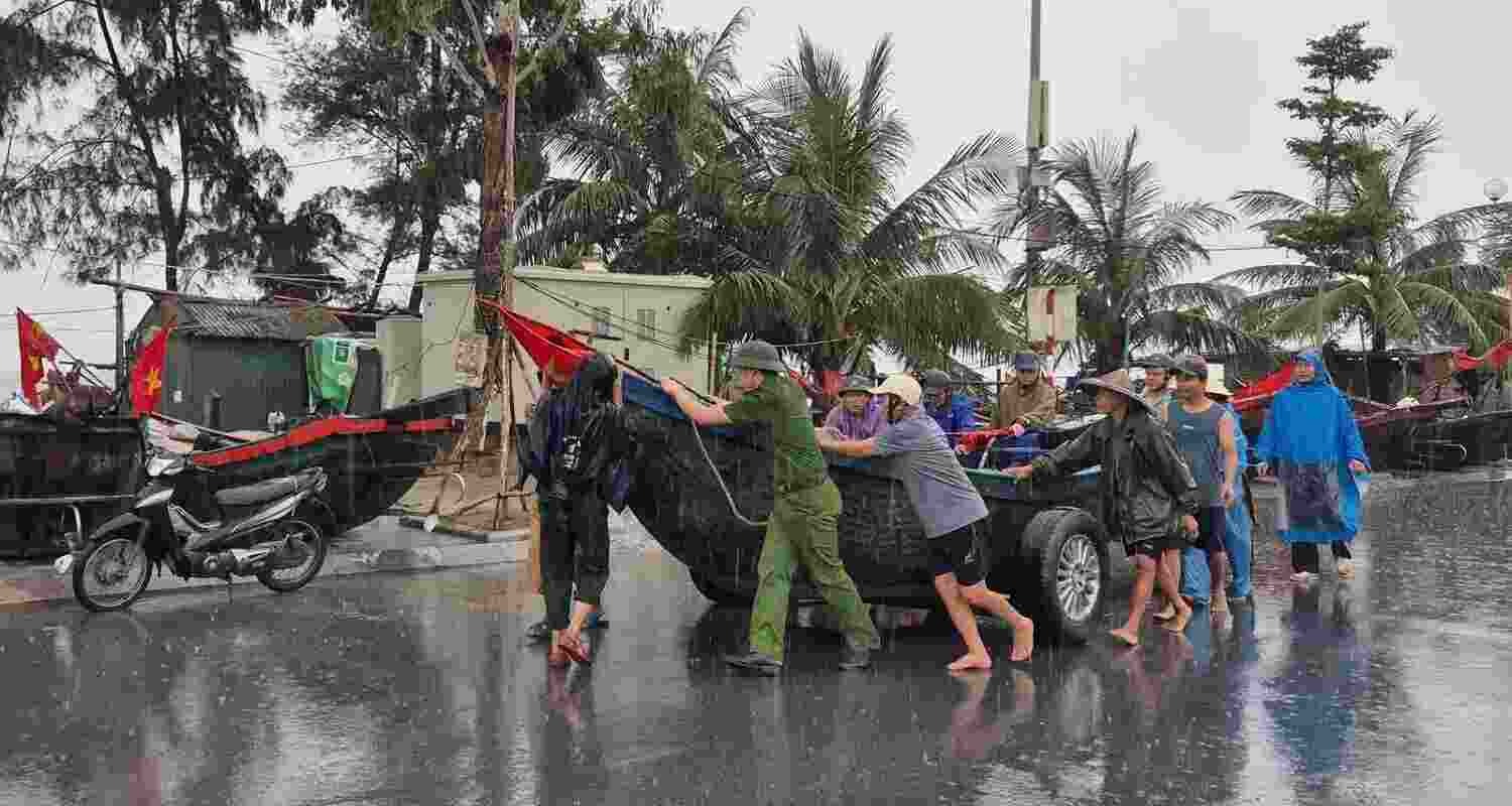 Over 5,00,000 to be moved as Typhoon Kaiji approaches.