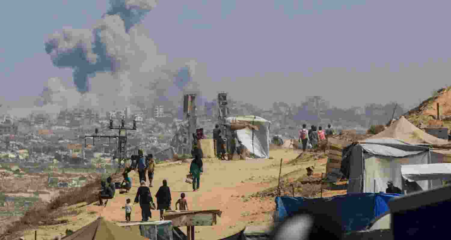 Gaza City encircled as Israel issues last warning to residents.