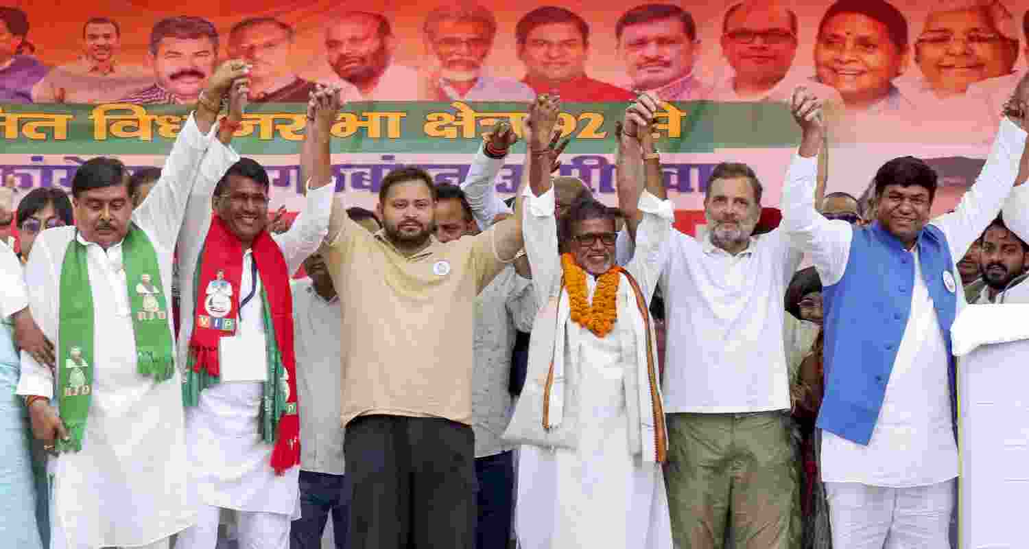 Rahul Gandhi slams PM Modi and Nitish Kumar in rally.