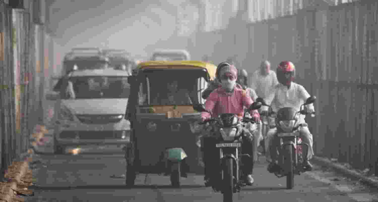 AAP accuses govt of AQI data tampering amid toxic air.