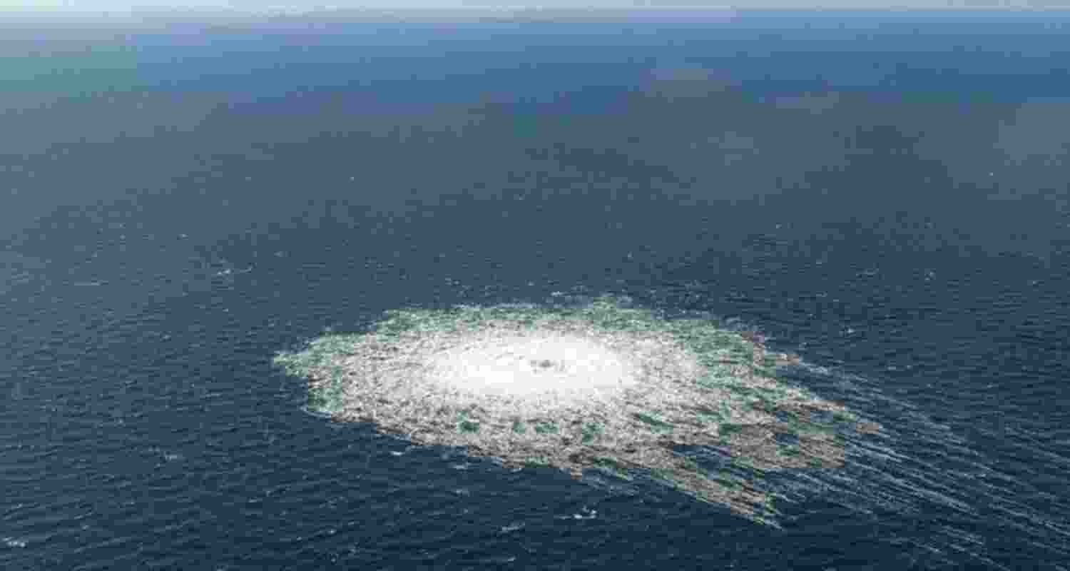 Putin's aide links British SBS to Nord Stream attack.