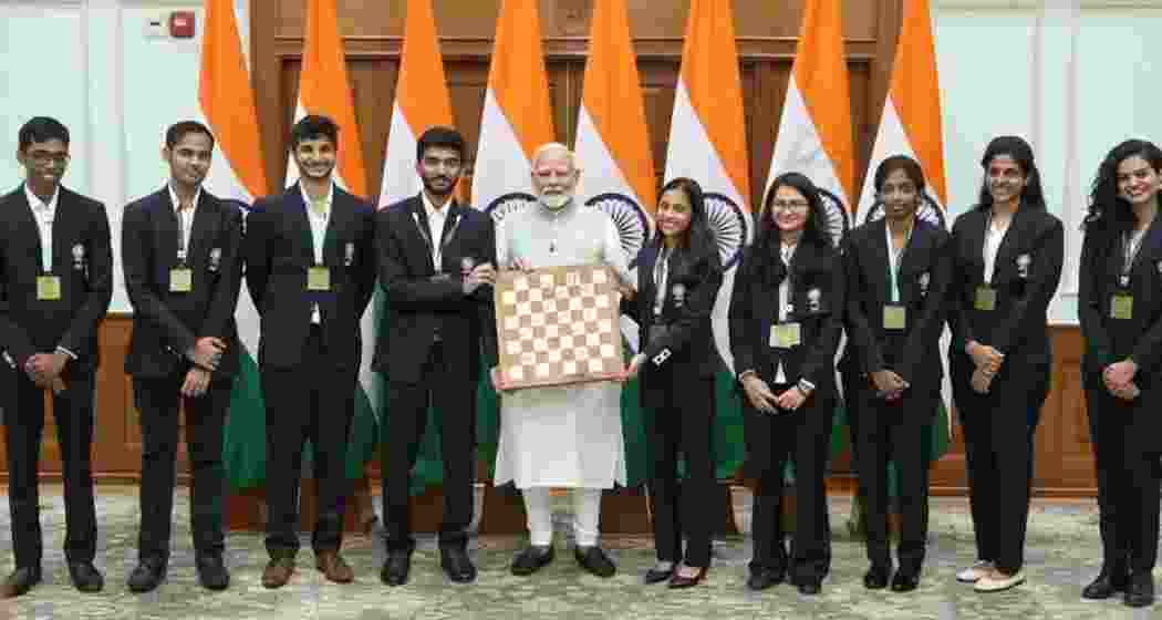 PM Modi meets India’s Chess champions. Image taken from X. 