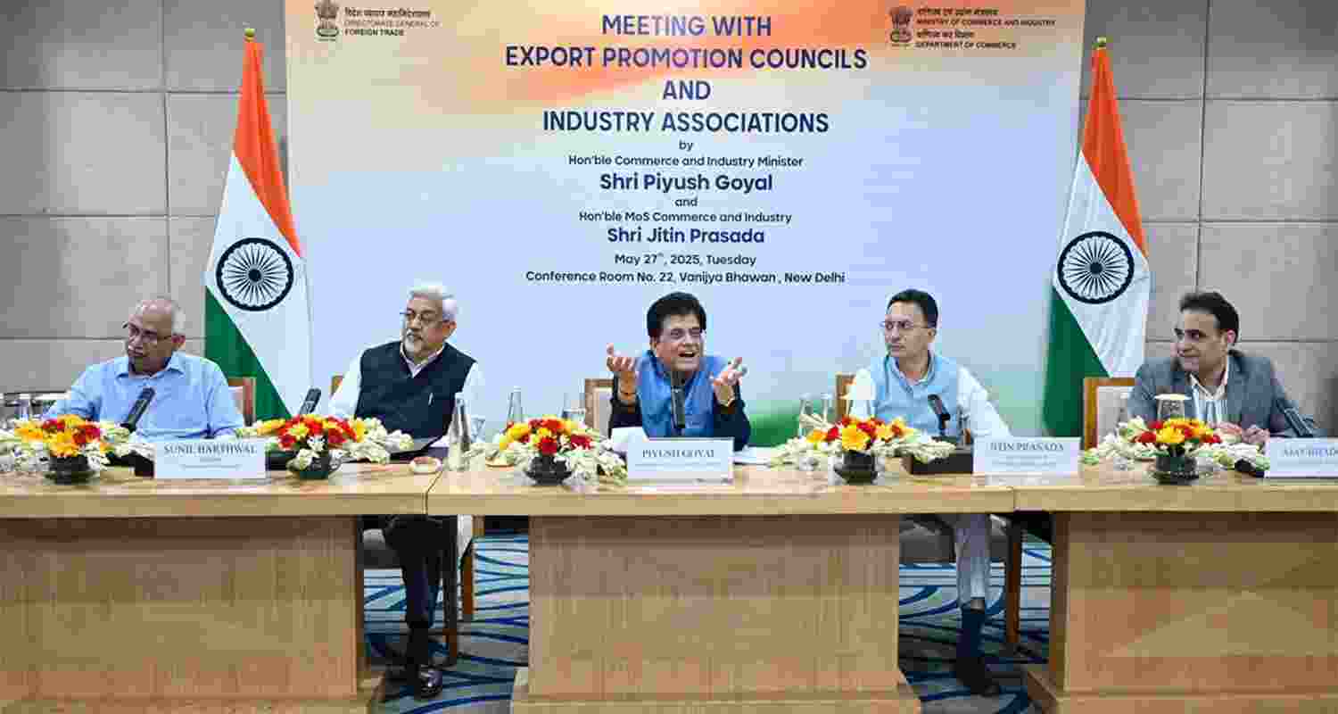 Union commerce and industry minister Piyush Goyal with members of all EPCs and industry associations (Source: Piyush Goyal at X)