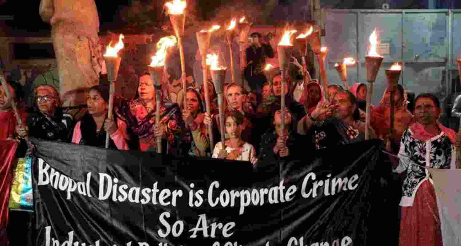 Survivors hold protest march on 40yrs of Bhopal gas tragedy