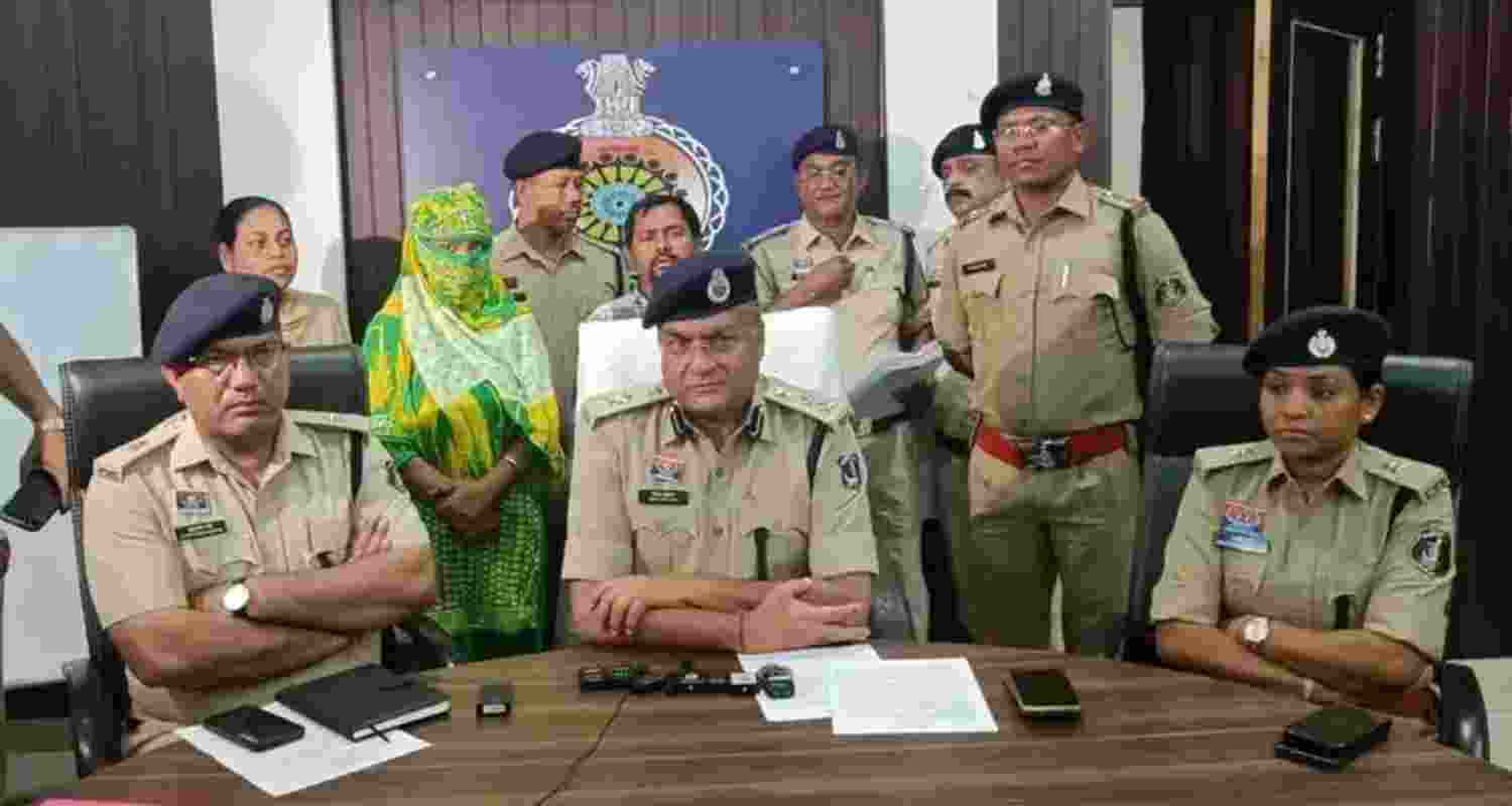 Bangladeshi Couple faked Indian ID to stay in Chhattisgarh.