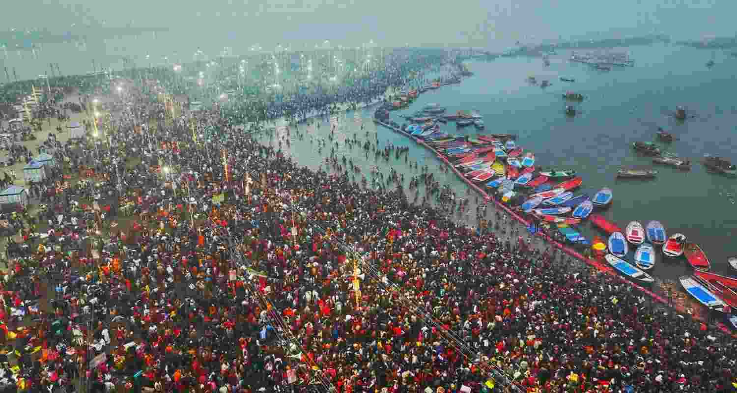 15 Cr pilgrims take dip at Maha Kumbh, 10 Cr for Mauni Amavasya