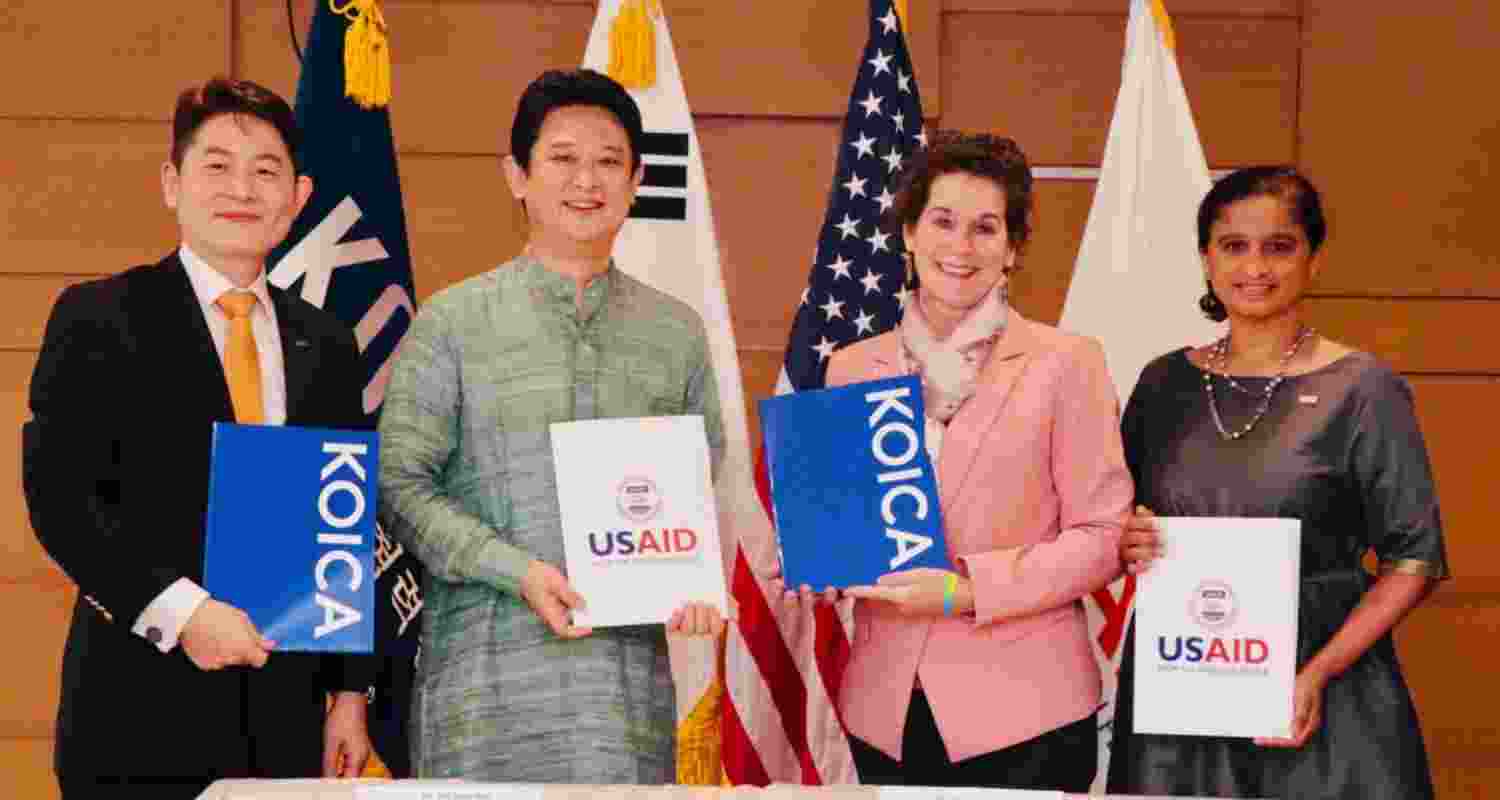 Representatives from India, USA and South Korea during the signing of MOU between the three counties on key development arenas. 