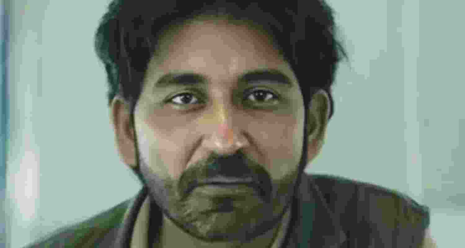 Actor Vivek Sinha denies reports of receiving ₹1 crore for Dhurandhar, calls viral social media claims misleading in an Instagram video.