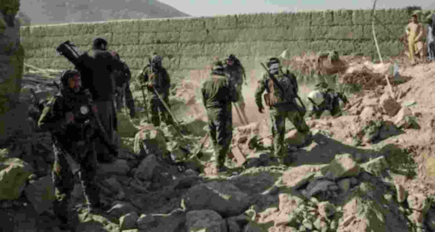 Confirming the operation, Pakistan’s Defence Minister, Khawaja Asif, stated that the military was delivering a "decisive response" to what he termed Afghan aggression. 