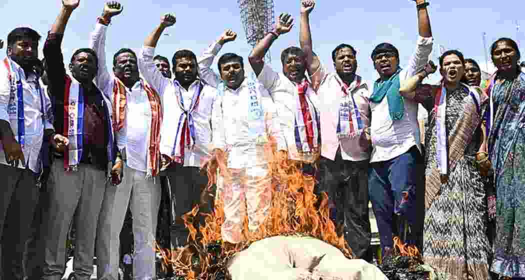 Members of the BC Welfare Association protest in Hyderabad on October 10 against the High Court’s interim stay on the government order granting 42 percent reservation for Backward Classes in Telangana’s local bodies. Members of the BC Welfare Association protest in Hyderabad on October 10 against the High Court’s interim stay on the government order granting 42 percent reservation for Backward Classes in Telangana’s local bodies.