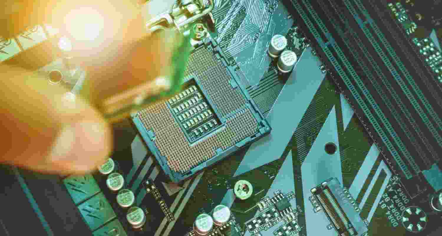 Unlocking energy efficiency in AI: Brain is the blueprint Unlocking energy efficiency in AI: Brain is the blueprint